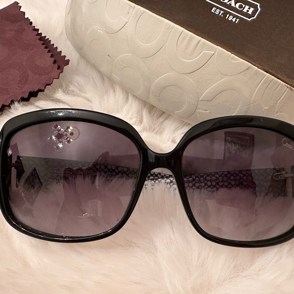 Coach Signature Scarlet Black Oversized Sunglasses PreLOVED Cond See all pics - Picture 9 of 13